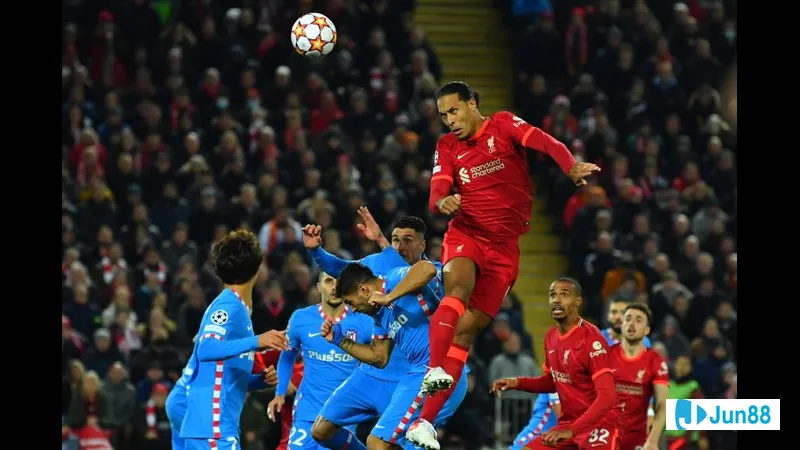 Liverpool vs Atletico Madrid match action photo, cầu thủ Liverpool tấn công mạnh mẽ vào khung thành đối phương Liverpool vs Atletico Madrid match action photo, cầu thủ Liverpool tấn công mạnh mẽ vào…