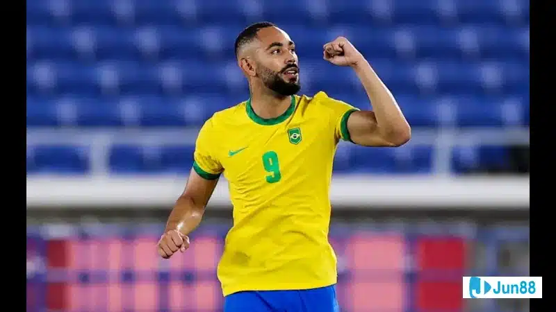 Matheus Cunha trong trang phục FC Sion chuẩn bị cho trận đấu Matheus Cunha trong trang phục FC Sion chuẩn bị cho trận đấu