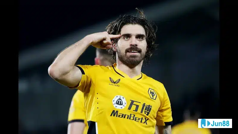 Ruben Neves nhận sự tri ân từ Liên đoàn Bóng đá Bồ Ruben Neves nhận sự tri ân từ Liên đoàn Bóng đá Bồ